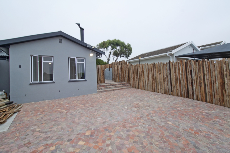 To Let 3 Bedroom Property for Rent in Sunnydale Western Cape